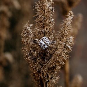 Vintage Inspired: Art Deco Engagement Ring